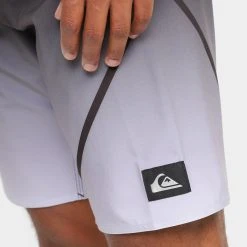 Quiksilver Boardshort Quilksilver Swell New Wave Masculino 8 Quiksilver Boardshort Quilksilver Swell New Wave Masculino -Redley Store A46 9774 006 zoom3