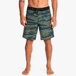 Quiksilver BOARDSHORT HIGHLITE ARCH 19 - GRAPE LEAF - 44