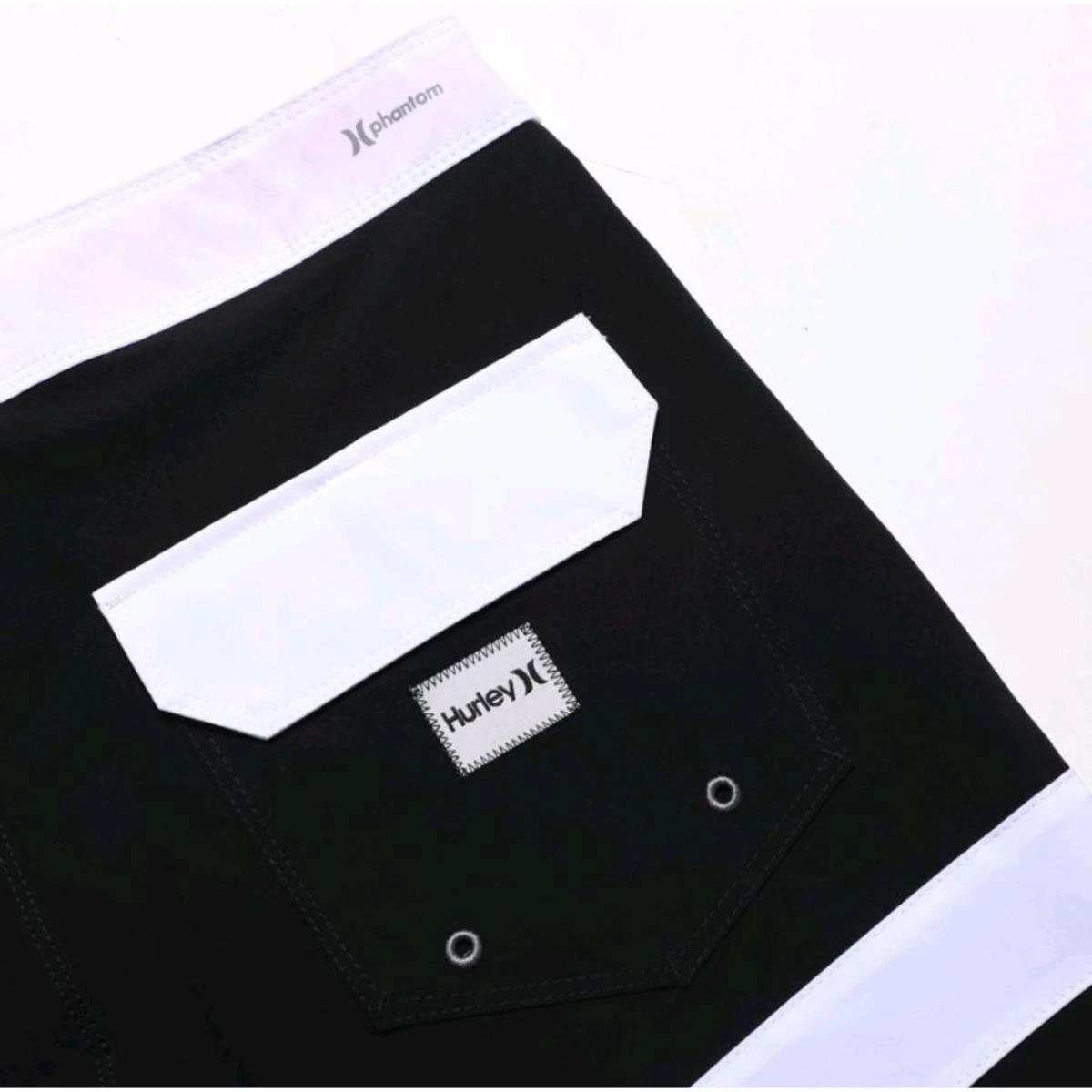 Bermuda Hurley Phantom Block Party "18" - 42 - Preto+Branco - Masculino 6 Bermuda Hurley Phantom Block Party "18" - 42 - Preto+Branco - Masculino - Image 4