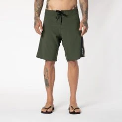 RVCA BOARDSHORT APEX TRUNK - VERDE MILITAR - 48