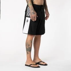RVCA BOARDSHORT APEX BARRON 19 - PRETO - 38 8 RVCA BOARDSHORT APEX BARRON 19 - PRETO - 38 -Redley Store I49 2352 006 zoom3